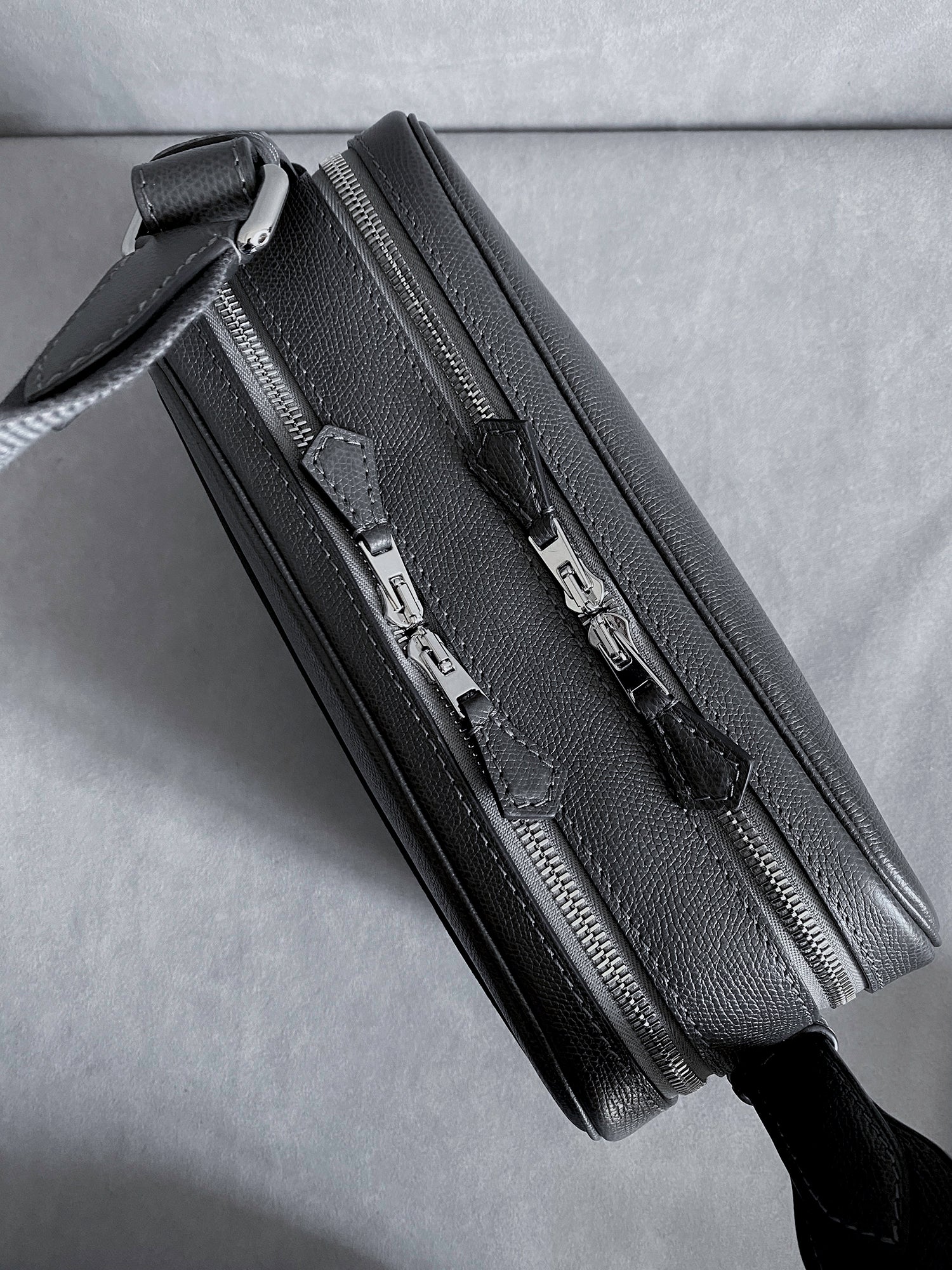 Reporter Messenger bag